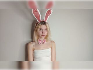 camgirl playing with sextoy IreneMelany