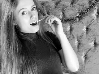 cam girl masturbating with dildo DaisyLong