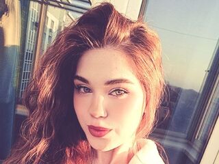 cam girl playing with vibrator EleonorCancio