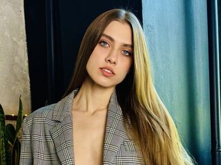 fingering camwhore EmilyMontgomery