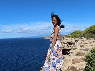 naked camgirl photo Gaenor