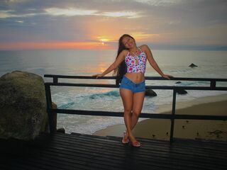 camgirl fingering wet pussy LauraCanek