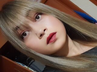 webcamgirl chat room MercellaMorelli