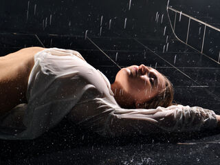 free online chat NadinOldman