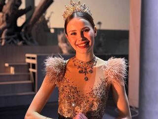 hot strip tease show NylaPitarresi