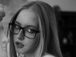 camgirl video chat SheliaEdwards