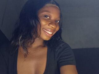 naked camgirl TinaReuben