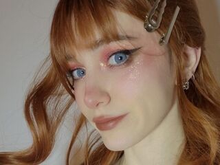 camwhore fingering shaved pussy DonetteGago