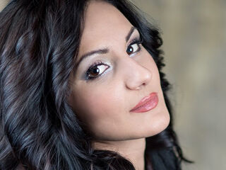 chat with cam JulyJulie