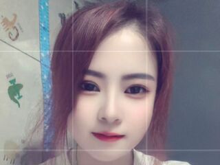 hot webcam slut YiQiao