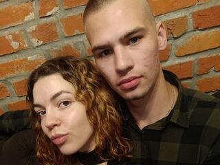 adult couple live cam MaxAndEva