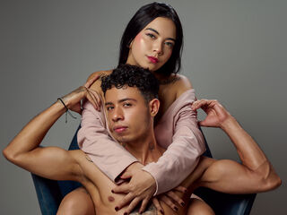 webcamgirl giving blowjob OwenAndVioletha