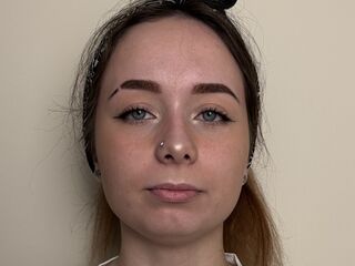 naked webcamgirl photo AftonHickey