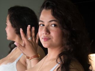 hot cam whore AliceMorellli