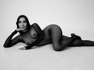 camwhore masturbating with dildo AnetteLawren
