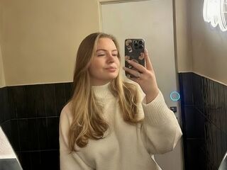 cam girl live cam AryaThomas