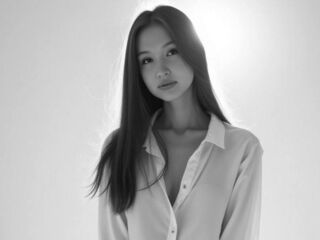 nude webcamgirl AstridManning