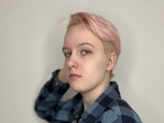 naked girl with webcam masturbating with sextoy AudreaSensor