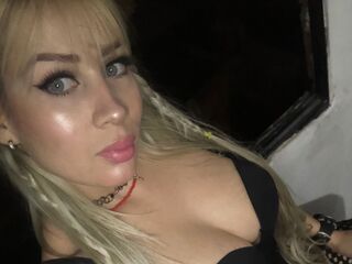 naked camgirl BarbieLu