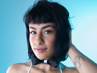 closeup web cam BrianaBlake