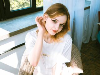 camgirl playing with dildo BridgetDavi