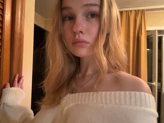 nude gamgirl BrittaneyCreitz