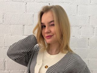 cam girl chatroom CamillaCapoccia