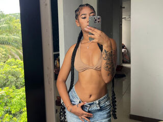 cam girl masturbating with sextoy CarolineCartson