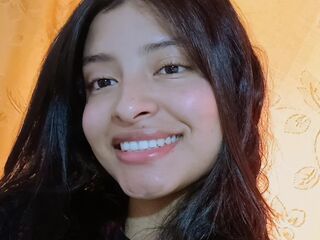 cam girl CharlotteArosse