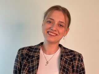 cam girl pic CherieVanmatre