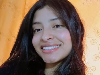 beautiful girl ChloeRocher