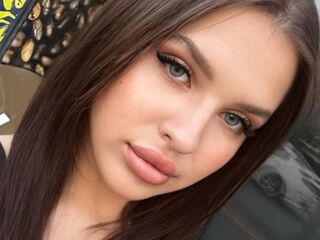 naughty camgirl masturbating with vibrator CoraLennox