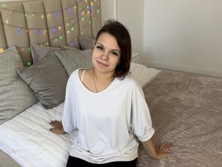 masturbating camgirl DoraTurner