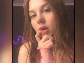 girl topless DynaBae