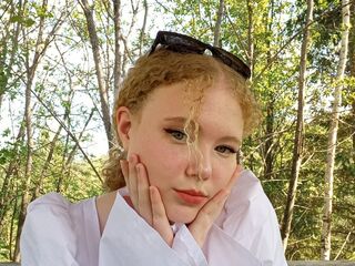 cam girl masturbating with sextoy EleneFarleigh