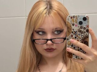 sex webcam chatroom EloiseGow