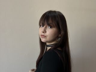 naughty camgirl fingering pussy FloHaake