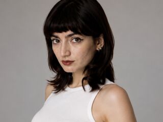camgirl masturbating with vibrator GiuseppinaLout