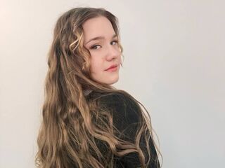 girl chatroom GrayceSerrell