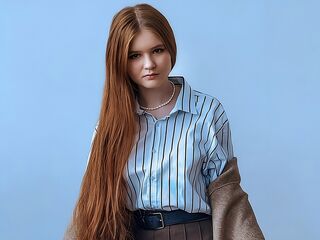 naughty camgirl GwynBujarski