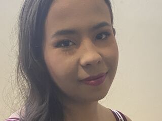 closeup webcam HanaMontenegro