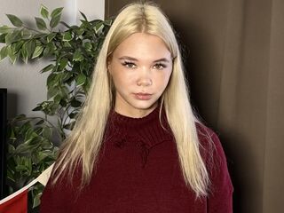 masturbating camgirl HeideSarkar