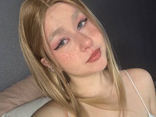naked girl with webcam masturbating with dildo HoneyLumi