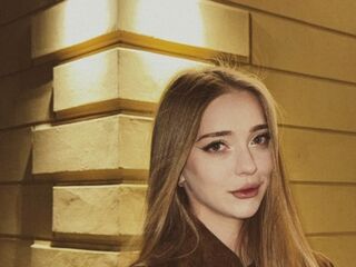 beautiful girl IvaBusack