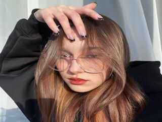 naughty camgirl fingering shaved pussy JeannaTalahytewa