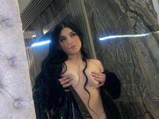camslut topless JulietaMessy