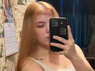 chatroom webcam photo KarrieAnesi