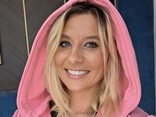 naughty cam girl fingering pussy KaylinJan