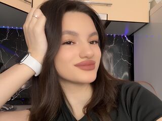 camgirl shaving pussy KendraMatrone