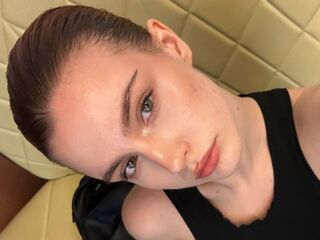 beautiful girl cam KlaraGogins